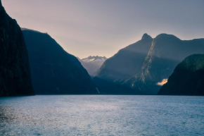 Milford Sound Overnight Cruise - Fiordland Discovery, Milford Sound